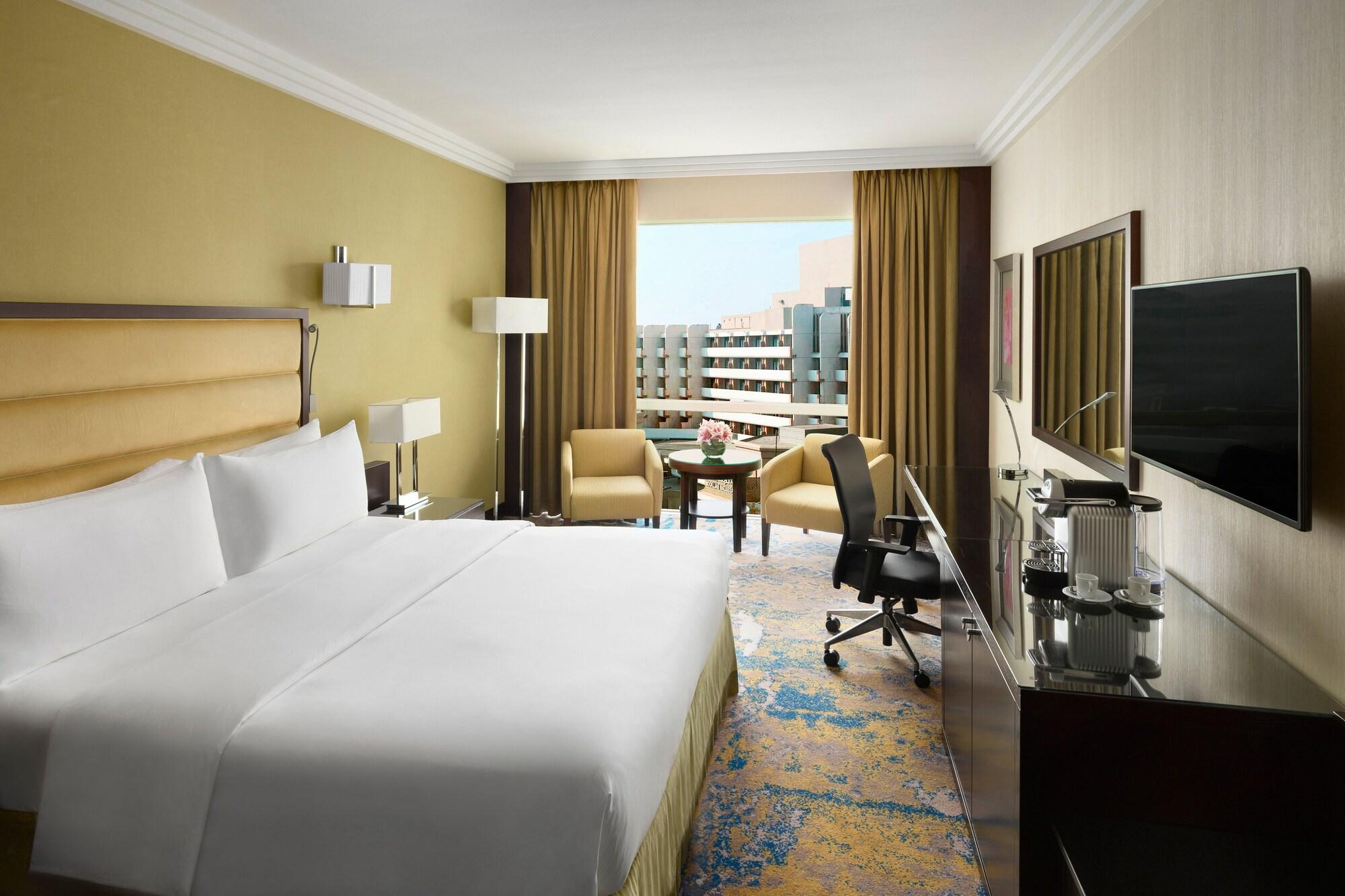 Crowne Plaza Jeddah — 3