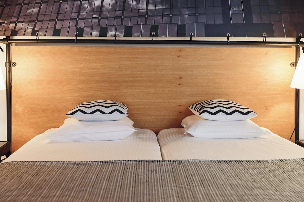 Zoom Hotel — 6