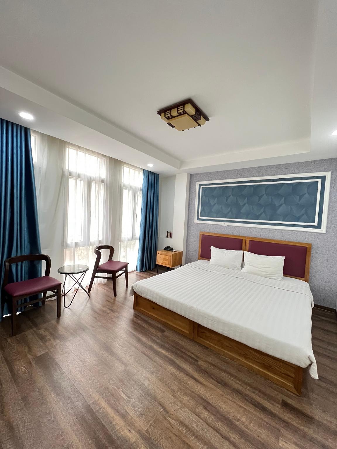 Holiday Suites Hotel & Spa Hanoi — 8