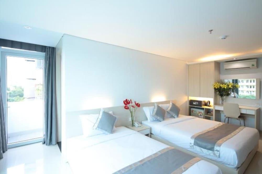 Tristar Hotel — 9