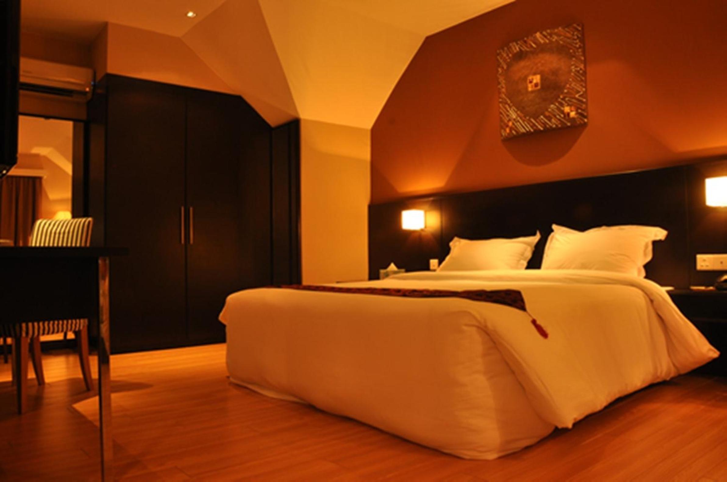 Tat Place Hotel And Cafa — 7