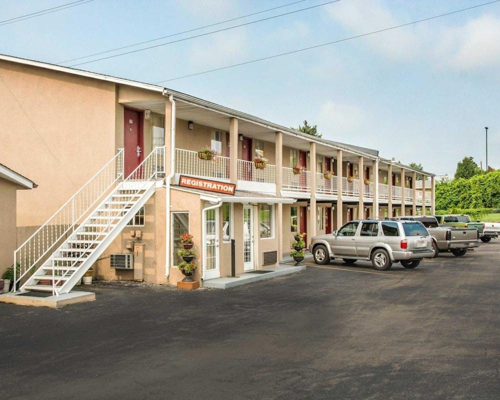 Econo Lodge Franklin - Springboro — 4
