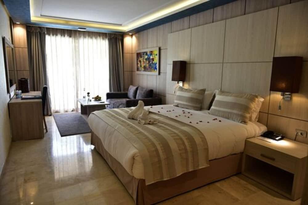 ZAKI HOTEL — 8