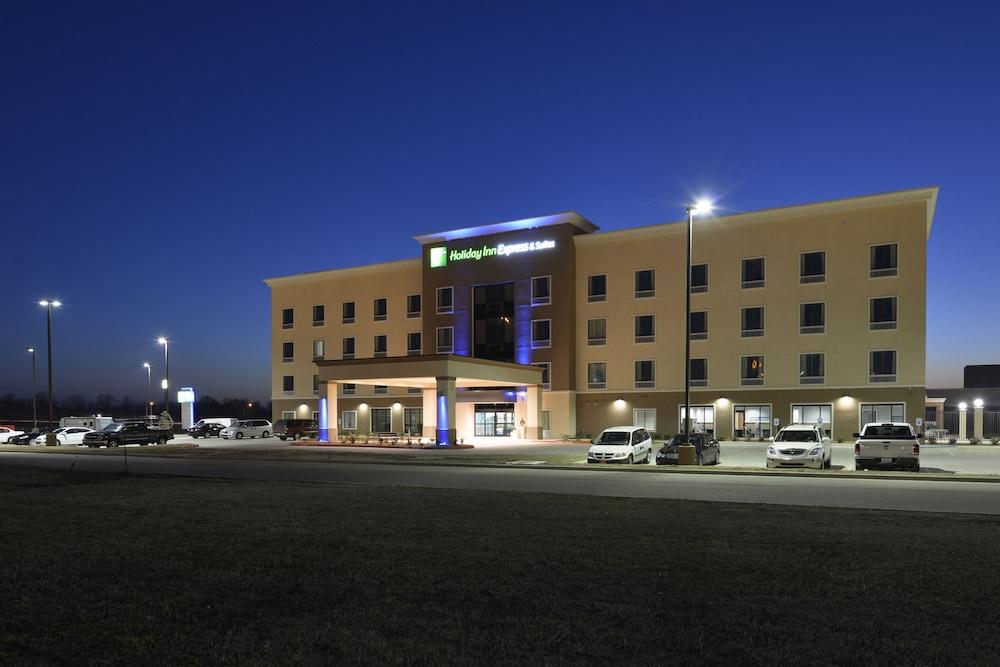 HOLIDAY INN EXPRESS HOTEL AND SUITES FORREST CITY
