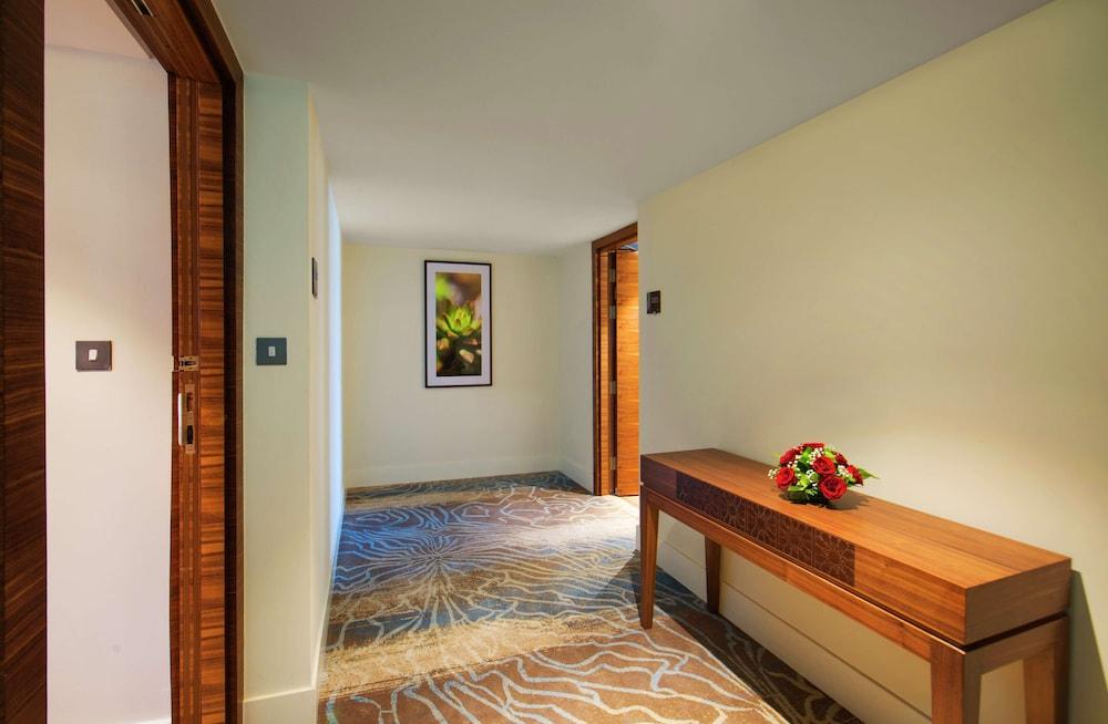 Hilton Garden Inn Ras Al Khaimah — 10