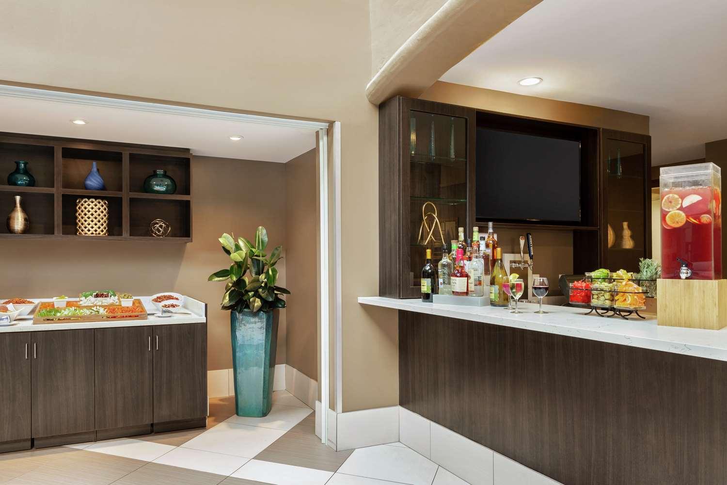 Embassy Suites By Hilton Arcadia Pasadena Area — 10