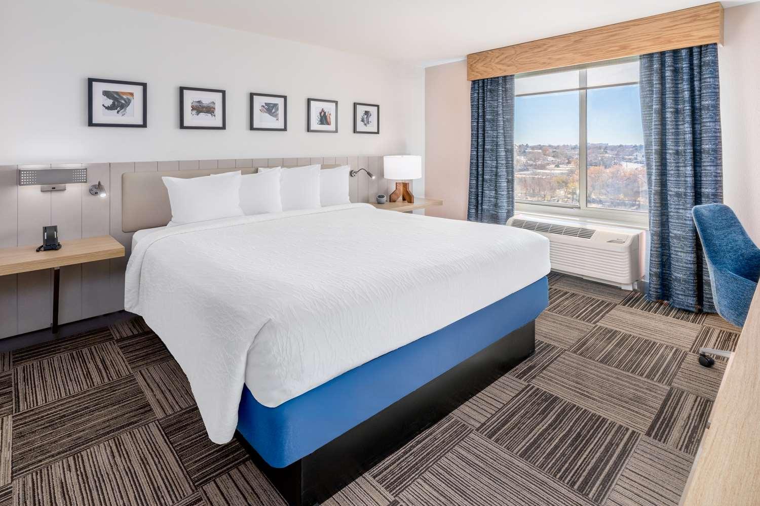 HILTON GARDEN INN ALBUQUERQUE UPTOWN — 7