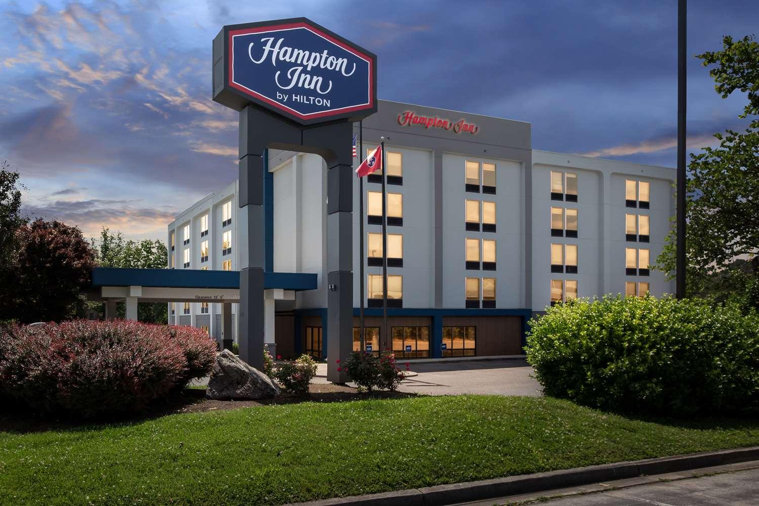 Hampton Inn Knoxville Airport — 7