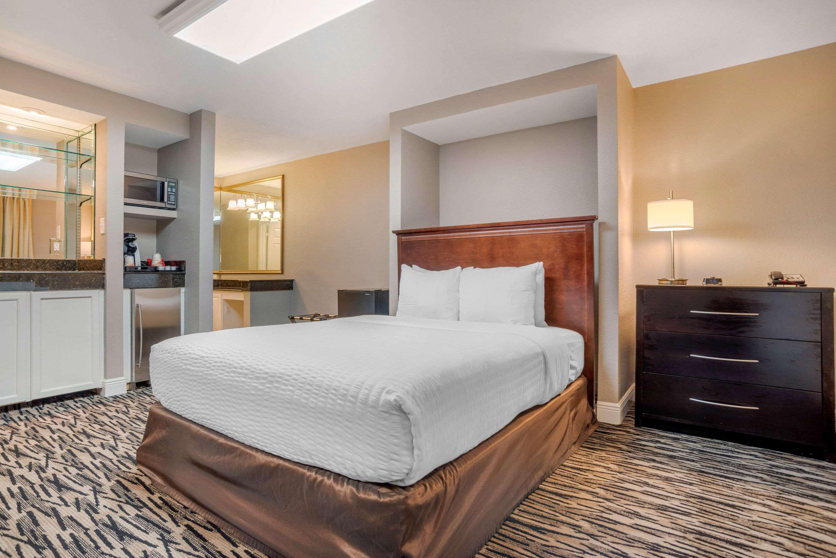Clarion Inn Conference Center Gonzales, LA — 10