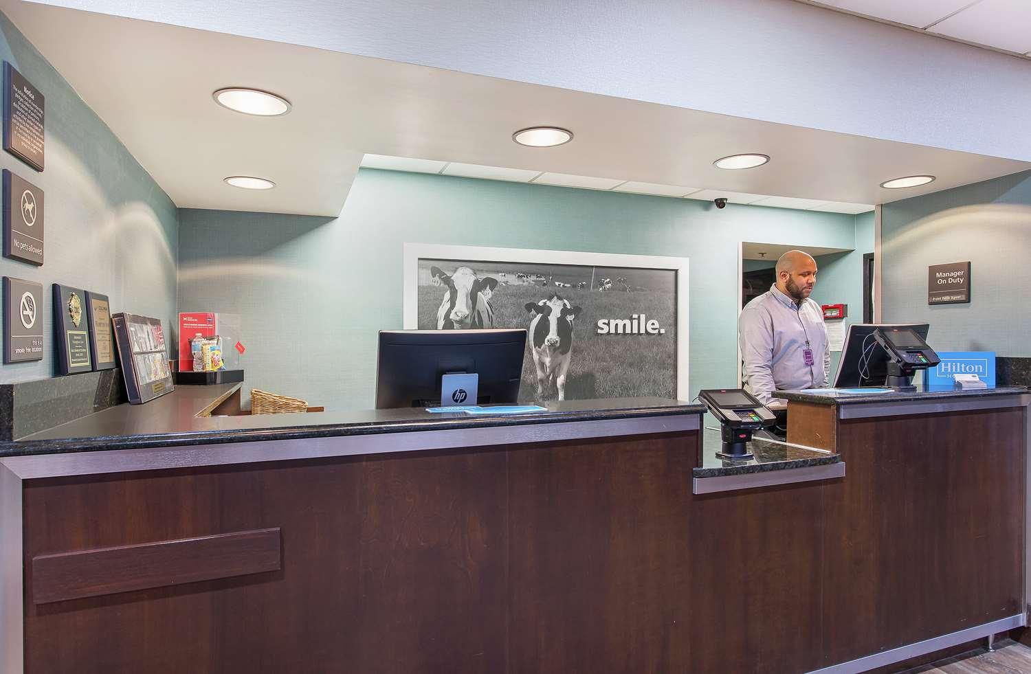 Hampton Inn Cullman — 7