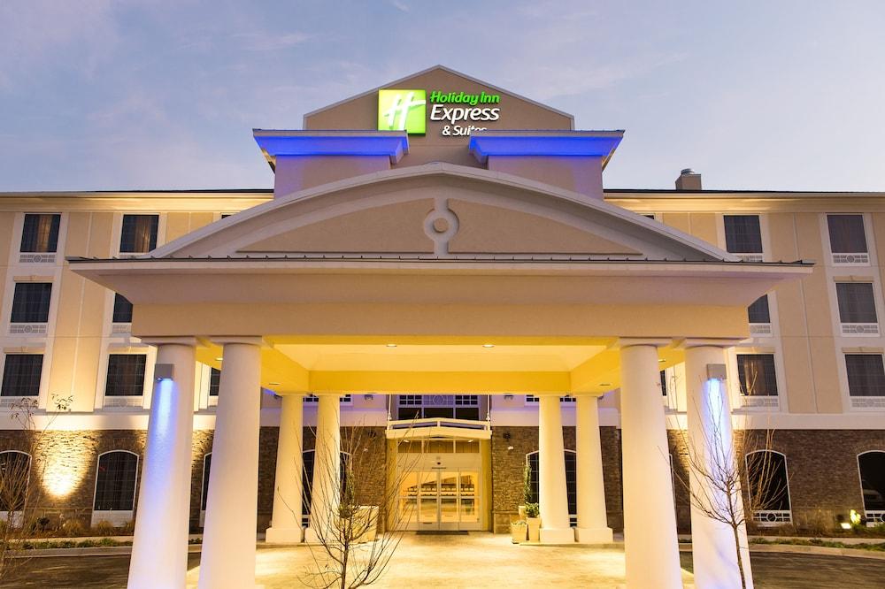 Holiday Inn Express and Suites Aiken