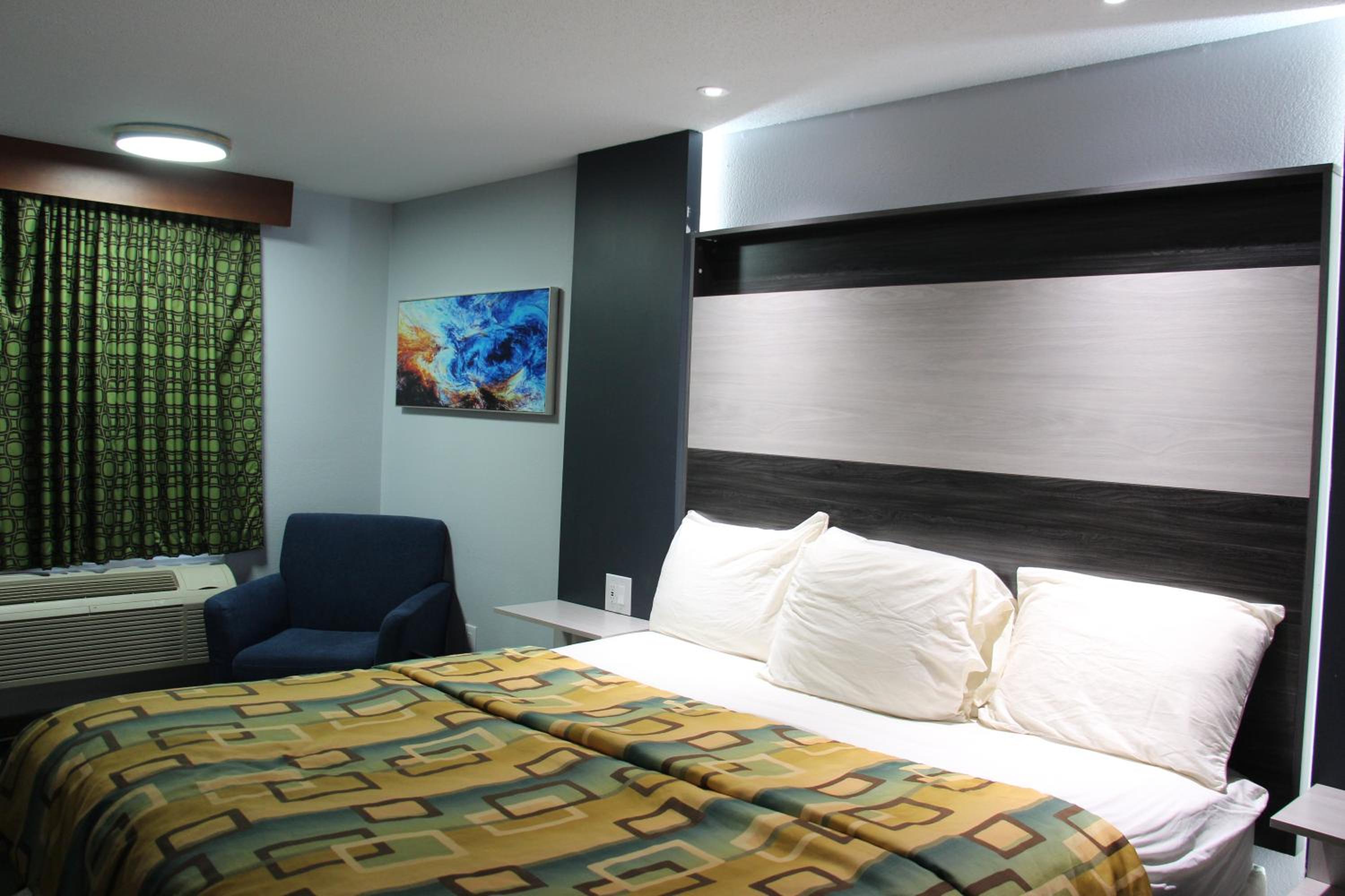 Hampton Inn Columbus South — 10