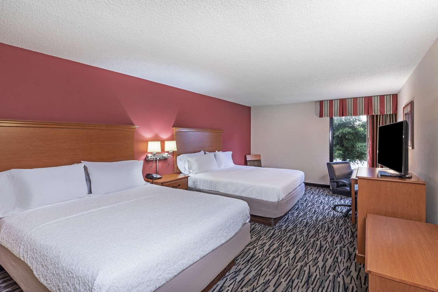 Hampton Inn Aiken — 9