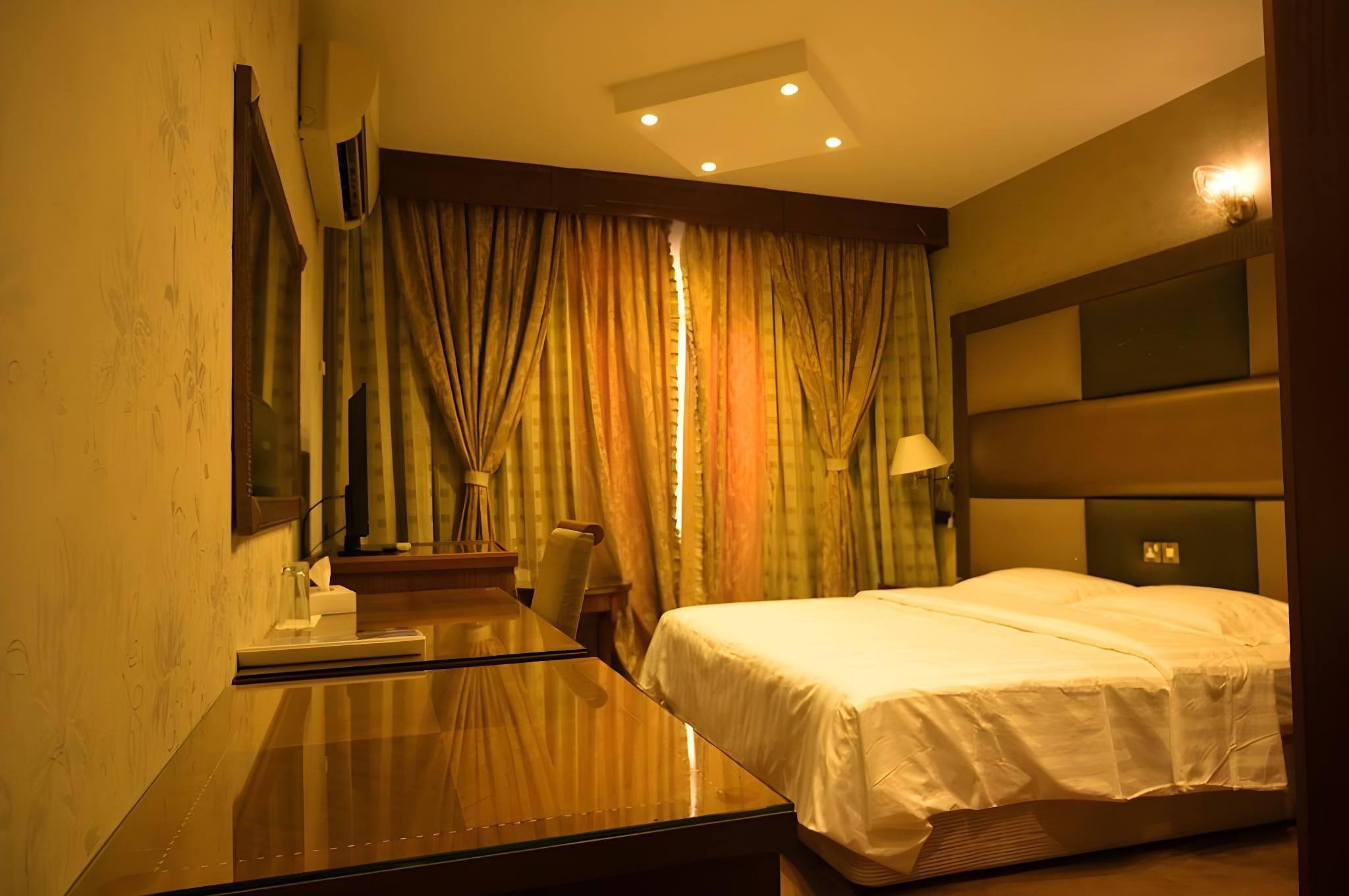 Abjad Crown Hotel (Ex. Dubai Palm Hotel) — 10