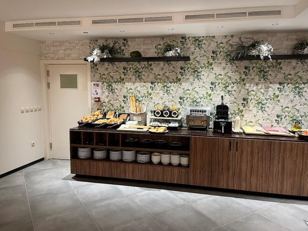 Hotel Floris Arlequin Grand Place — 9