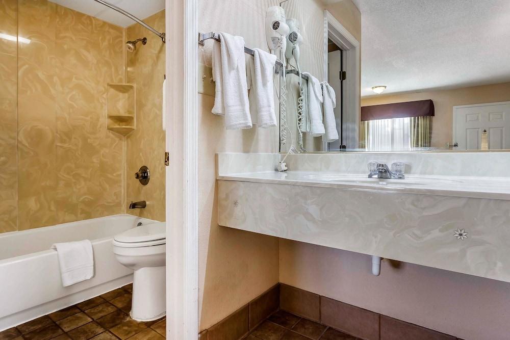 Rodeway Inn Augusta South — 7