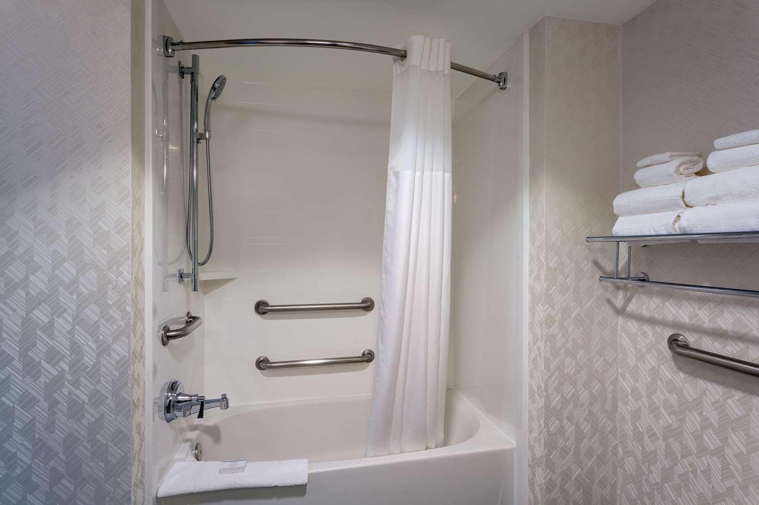 Hampton Inn & Suites Herndon - Reston