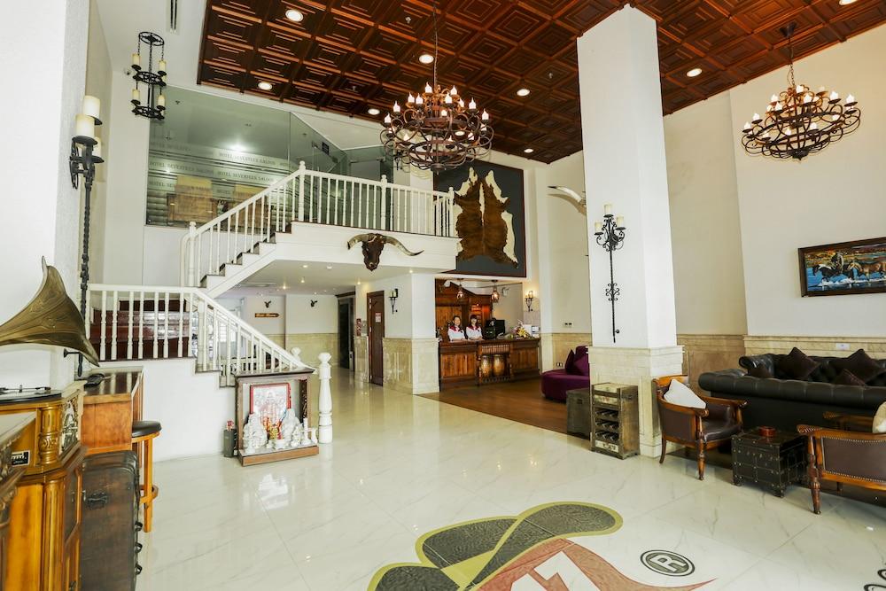 Seventeen Saloon Hotel — 5