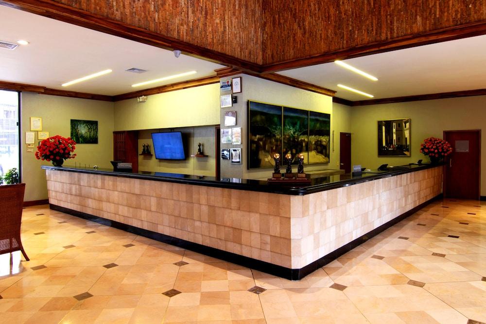 Swissotel Quito — 4