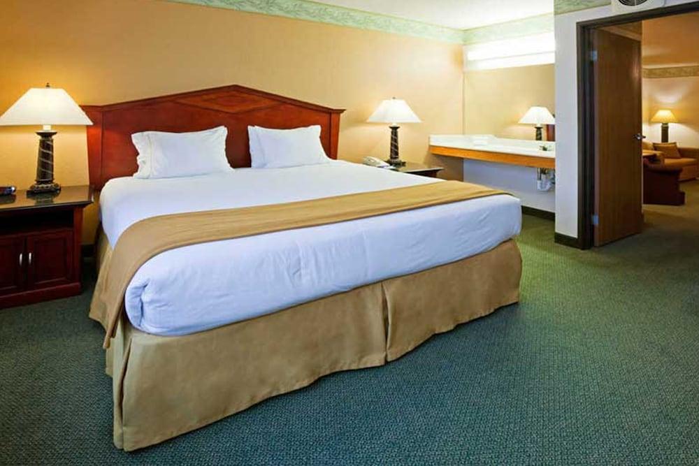 Blue Way Inn Eagan Extended Stay — 10