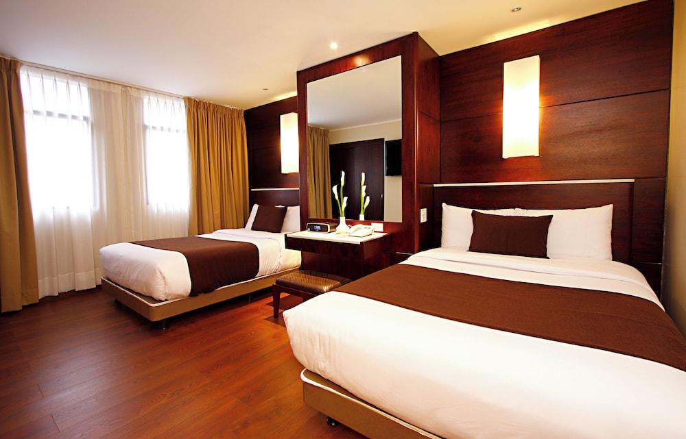HOTEL REINA ISABEL 1024858 — 9
