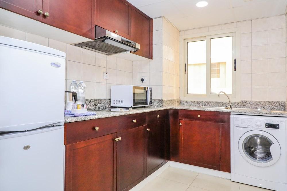 Savoy Crest Hotel Apartments — 5