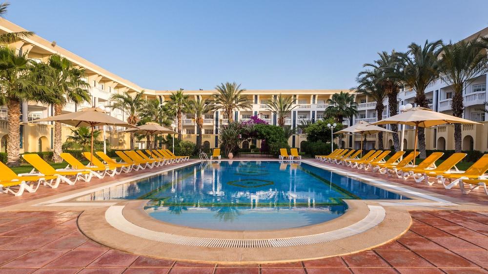 Medina Belisaire and Thalasso 1123348 — 5