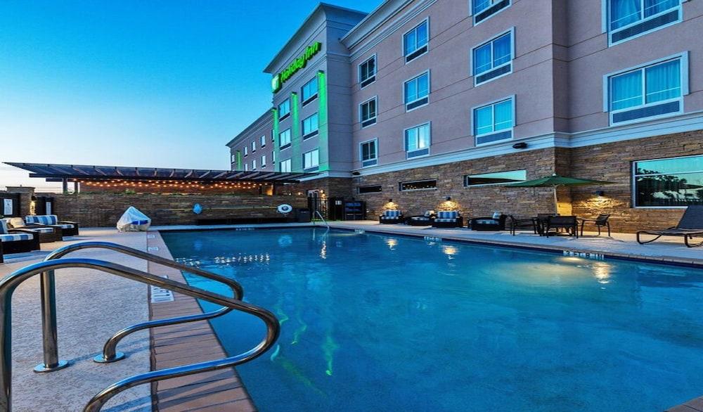 Holiday Inn Austin Airport — 3