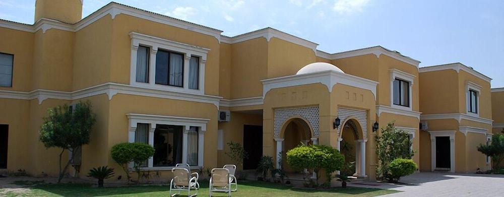 Hotel One Bahawalpur 1253828