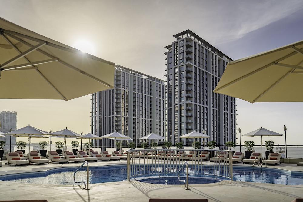 Towers Rotana Hotel — 8