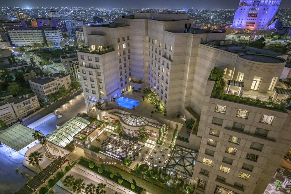 Grand Hyatt 16144 — 4