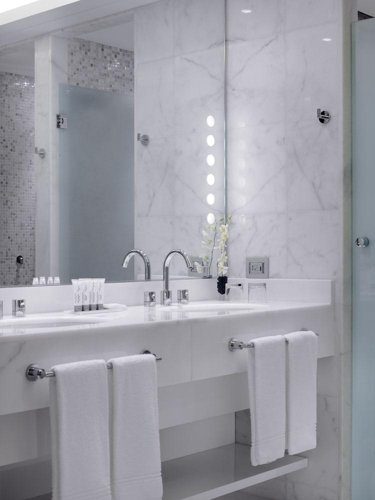 Le Meridien — 8