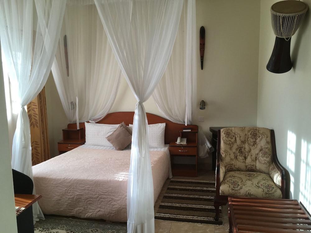 Airport View Hotel — 9