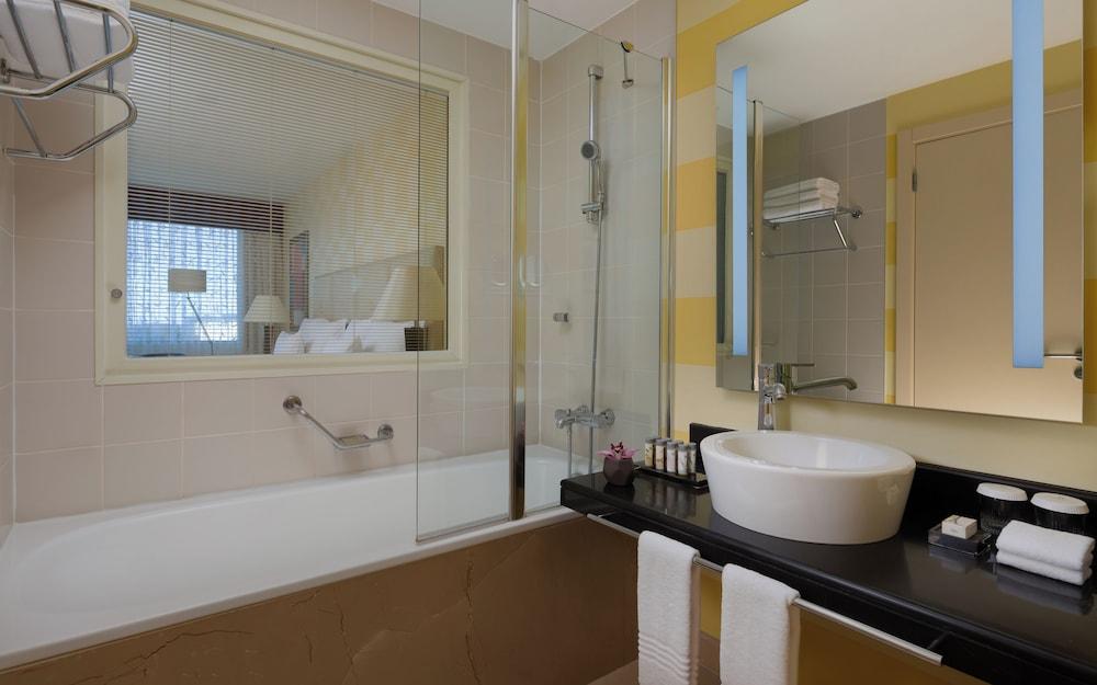 Renaissance Aktau Hotel — 9