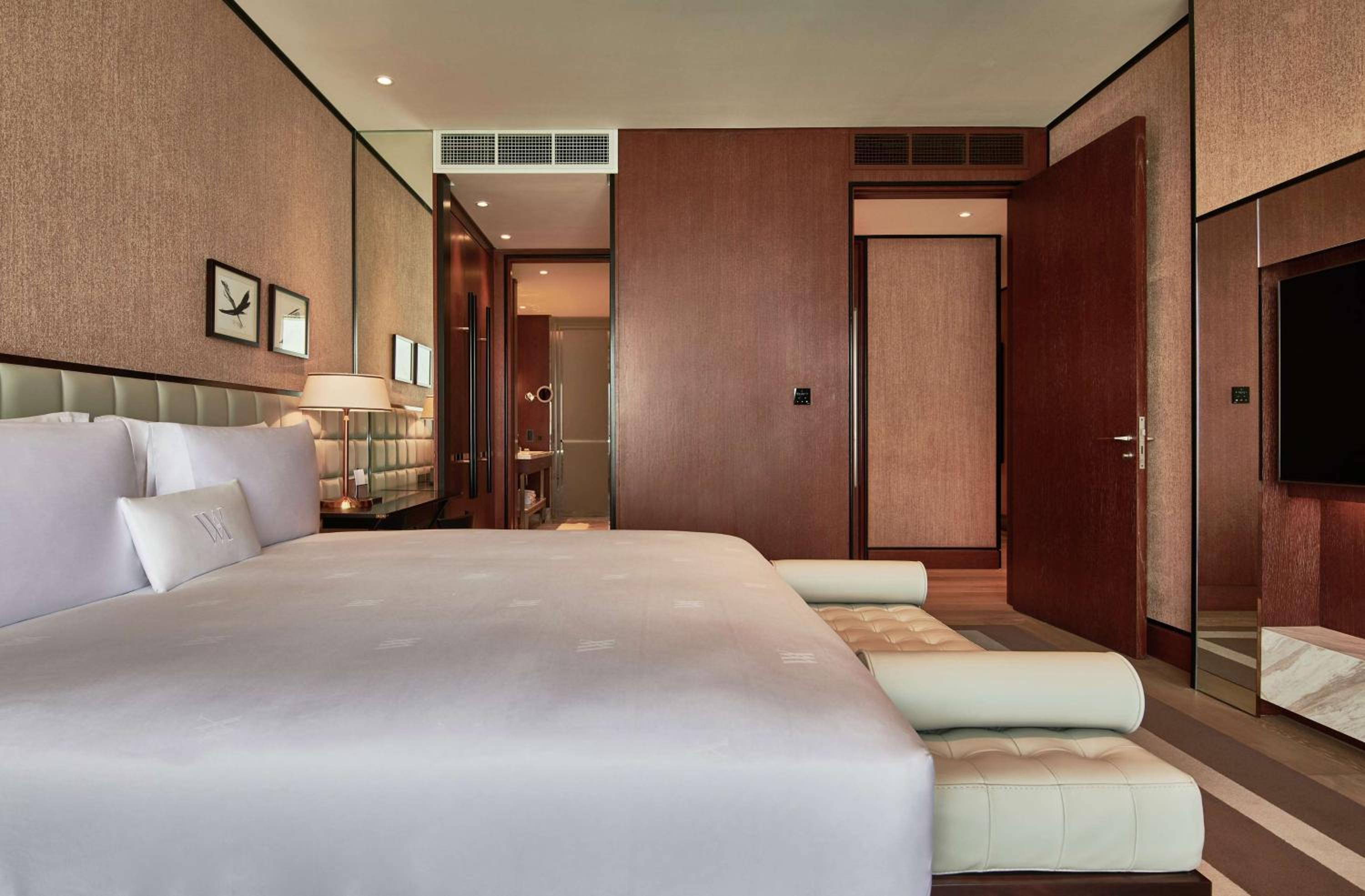 Waldorf Astoria Dubai International Financial Centre — 5
