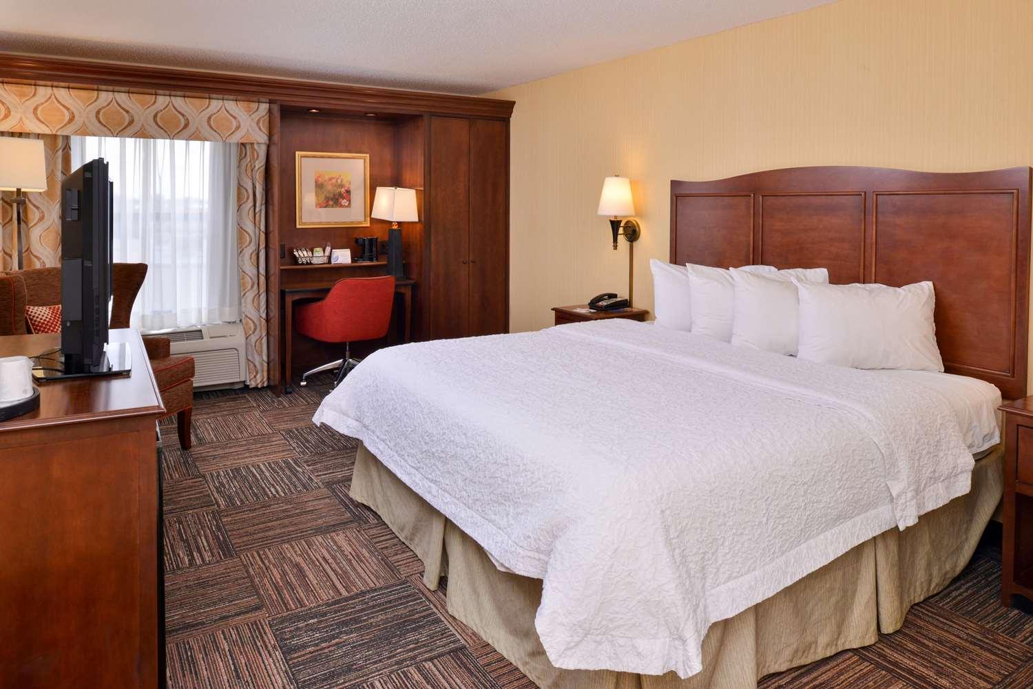 Hampton Inn Elkhart In — 8