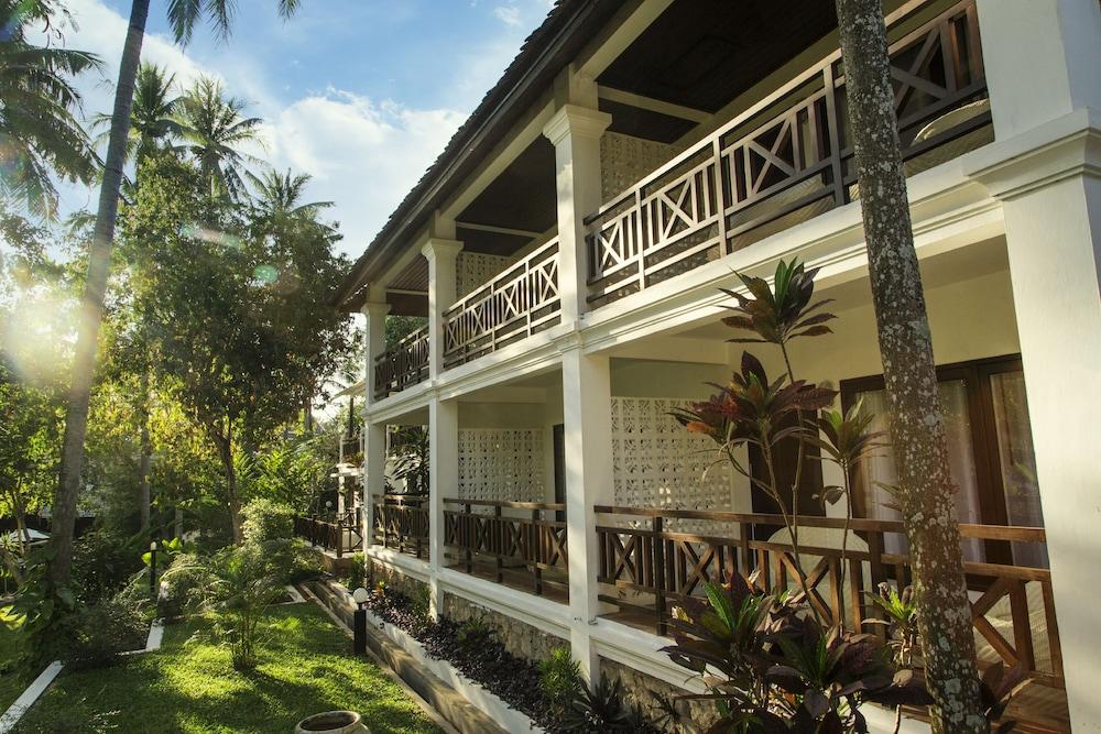 PARASOL BLANC HOTEL 90949