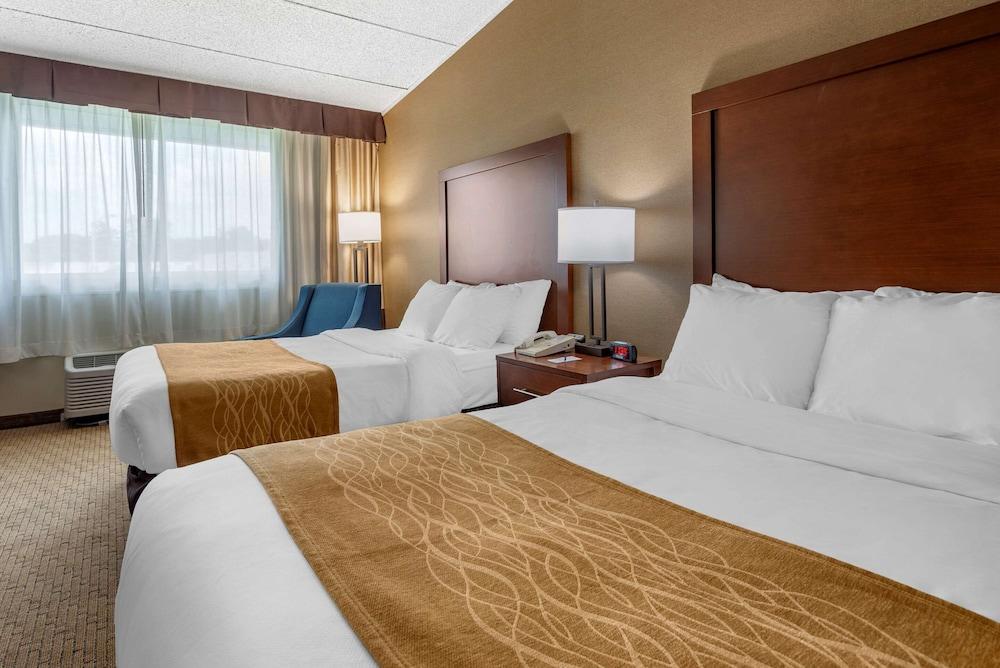 Comfort Inn Lancaster County North-PA Tpke — 8