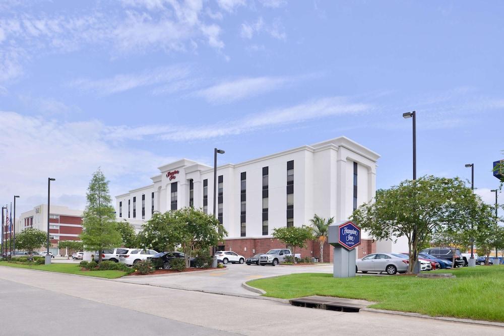 Hampton Inn Gonzales — 4