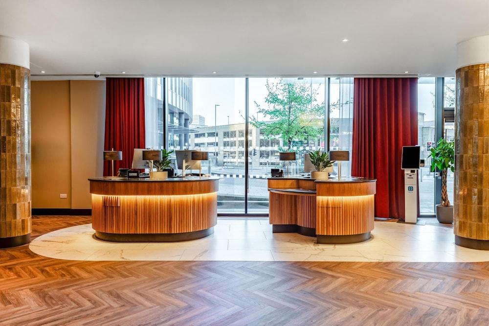 Radisson Hotel Manchester City Centre, A Verified Net Zero Hotel — 9