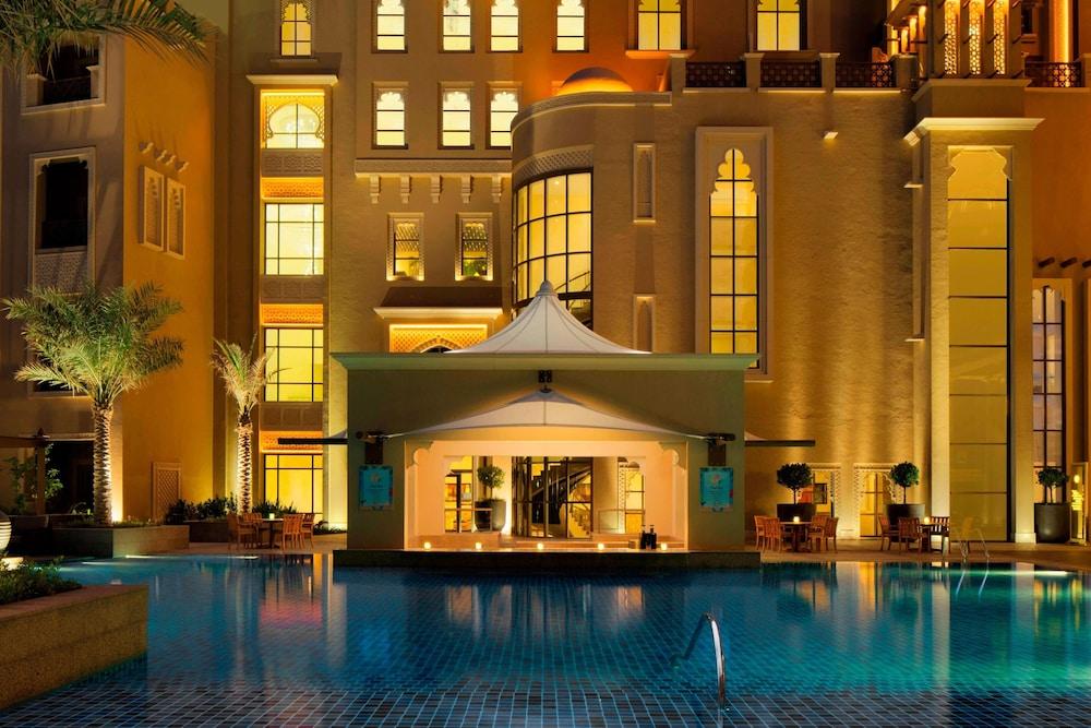 Sheraton Sharjah Beach Resort & Spa — 4