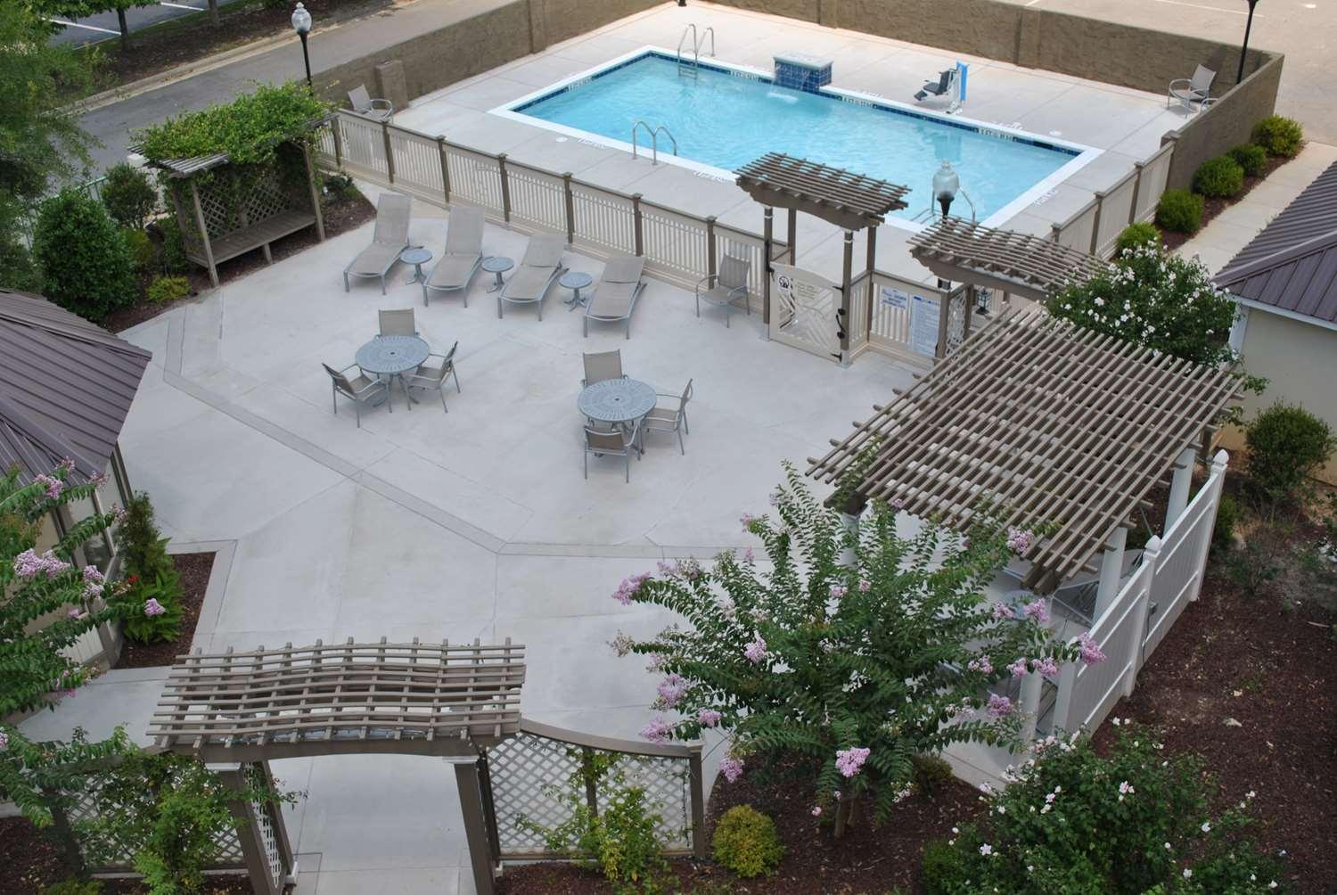 Doubletree By Hilton Fayetteville — 4
