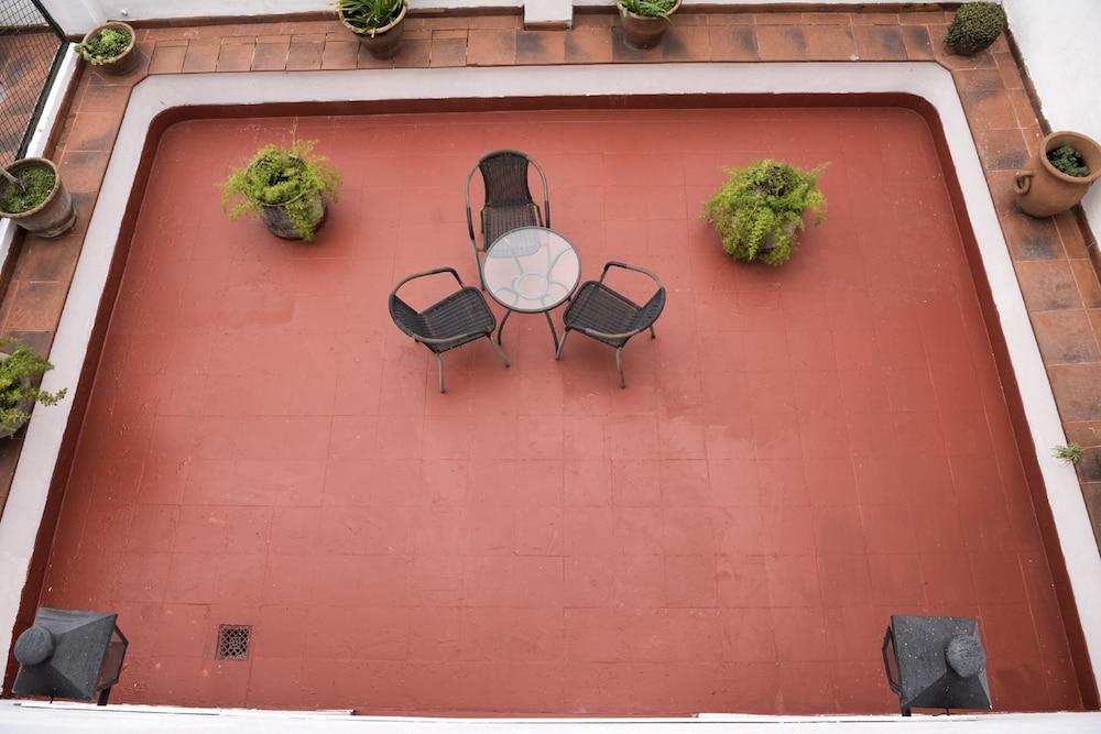 MAYFLOWER SUITES — 4