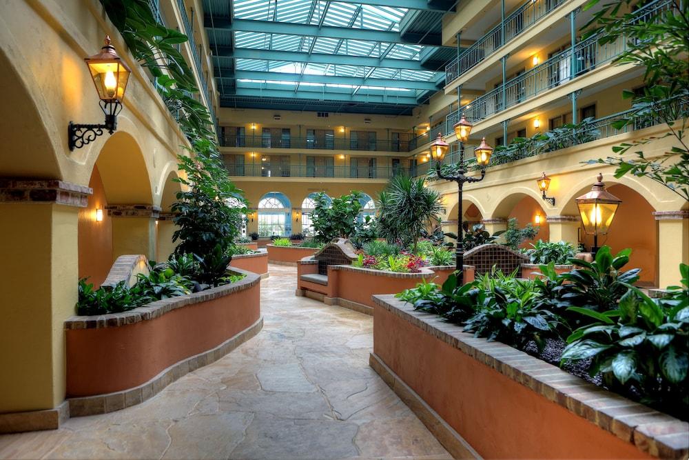 Embassy Suites by Hilton Los Angeles International Airport South — 8