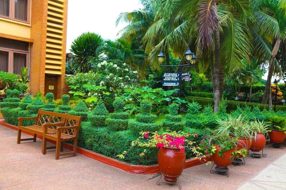 Coconut Grove Regency Hotel 1129248 — 4
