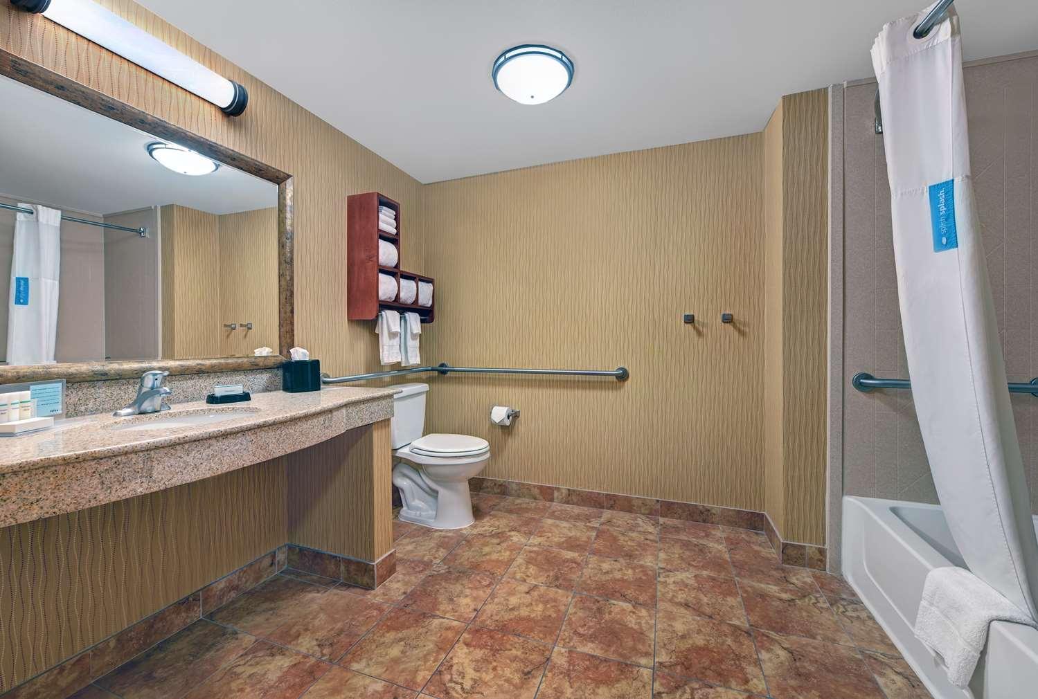 Hampton Inn Deming, NM — 6