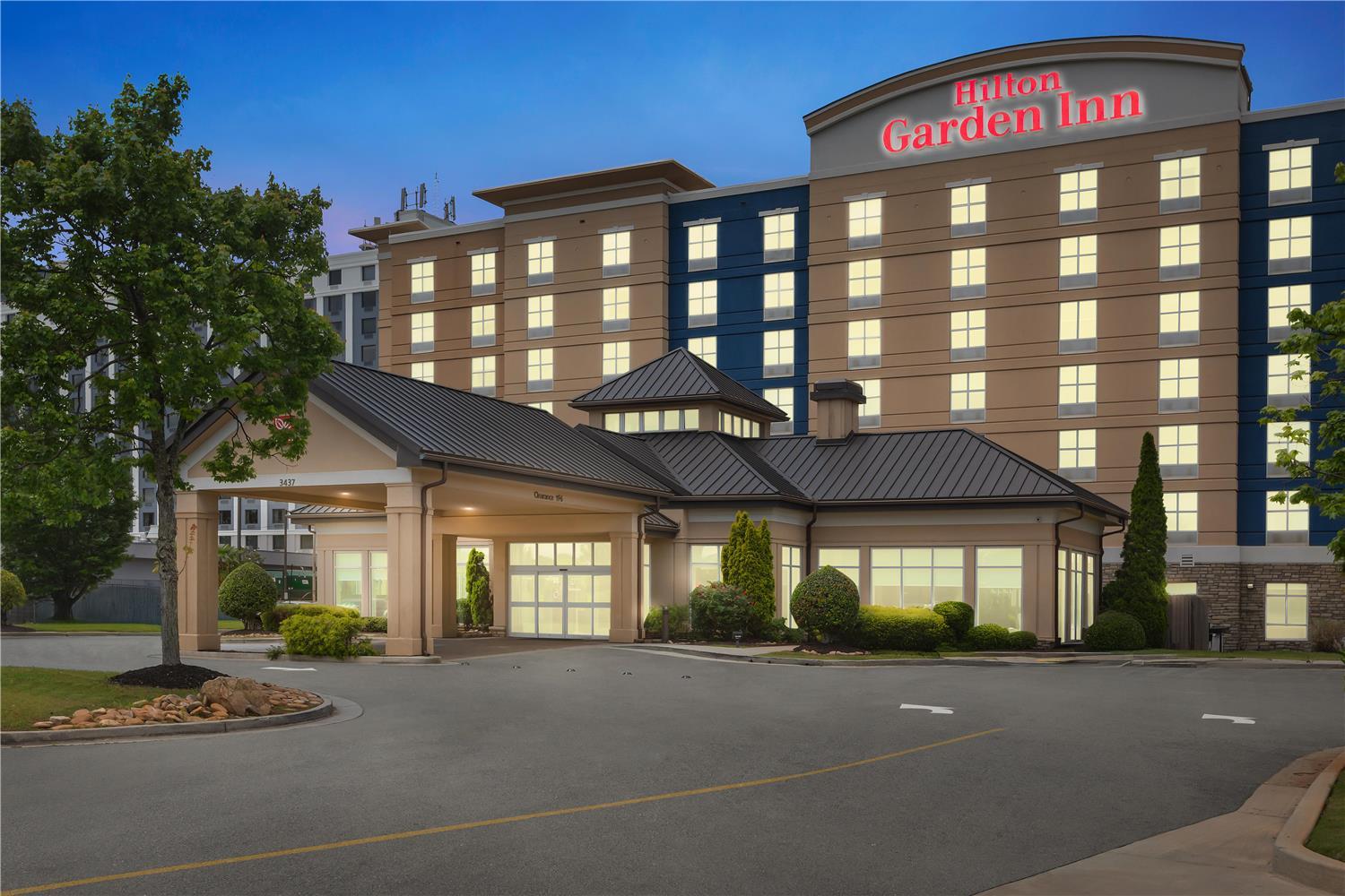 Hilton Garden Inn Atlanta Airport North — 5