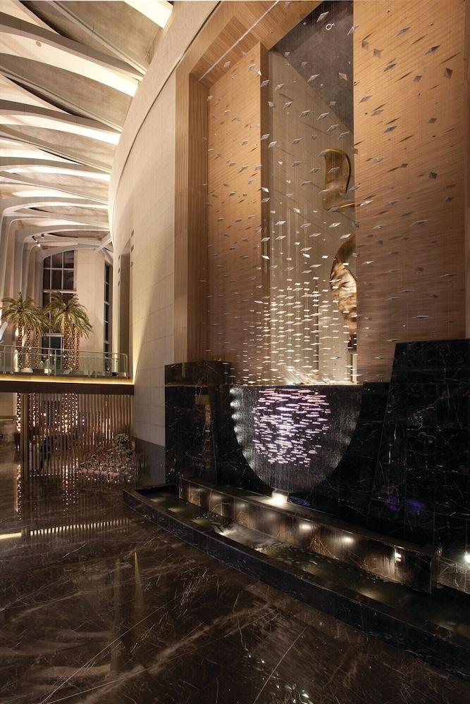 Four Seasons Hotel Riyadh at Kingdom Centre 22174 — 6