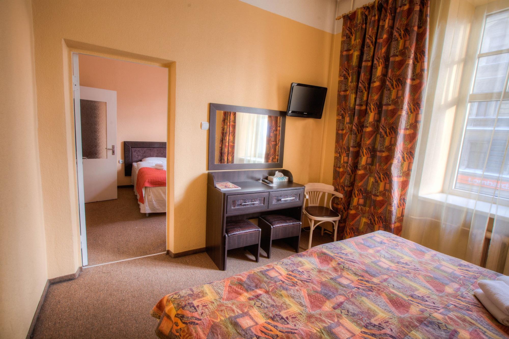 Viktorija Hotel 1065288 — 9