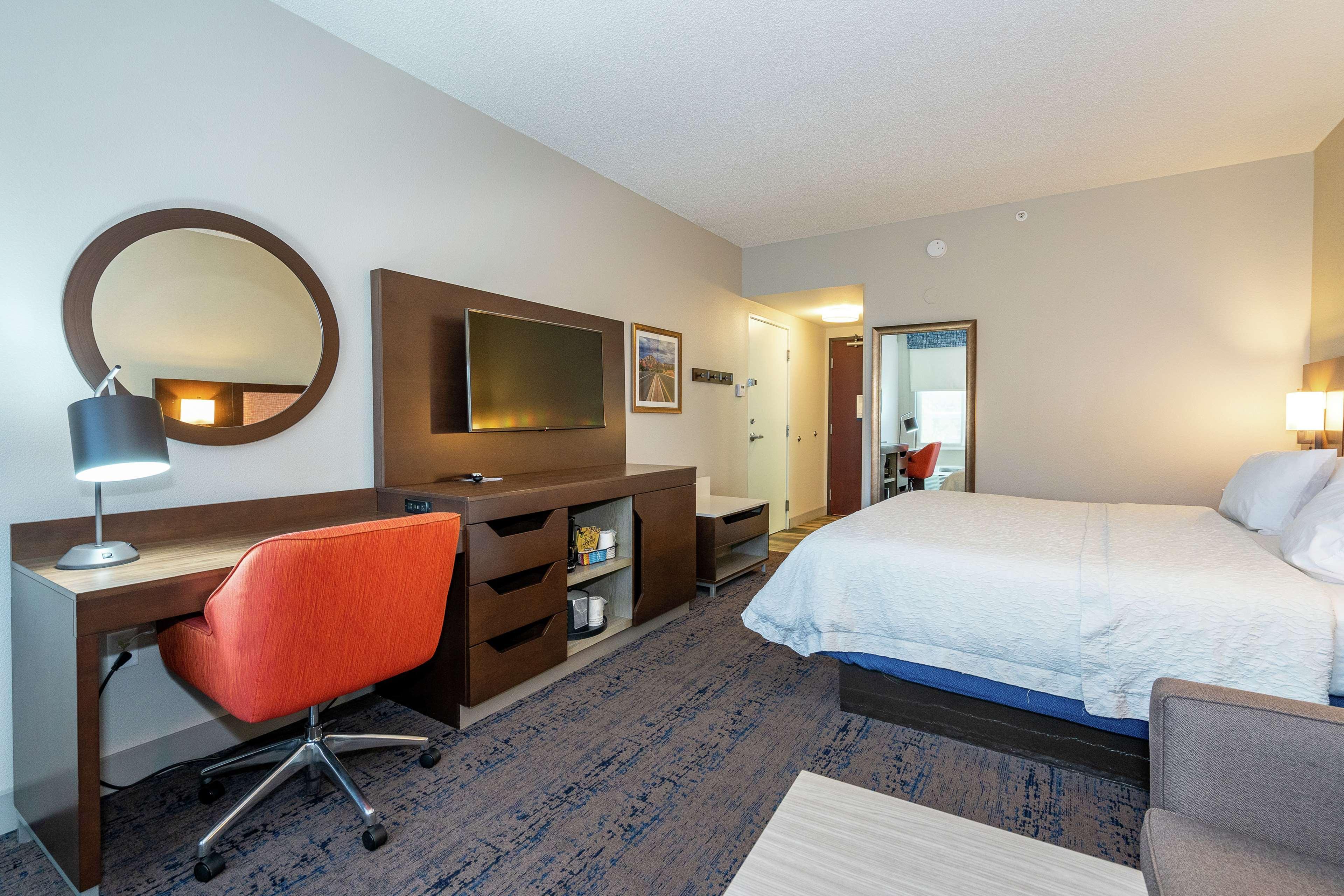 Hampton Inn and Suites Flagstaff — 10